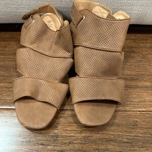 Call it Spring Stylish Tan Women's Sandals size 7.5